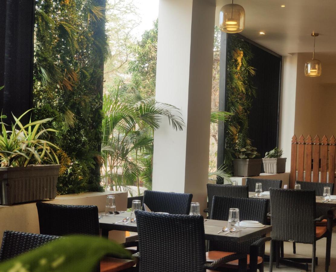 Regenta Place Raysons Kolhapur Εξωτερικό φωτογραφία
